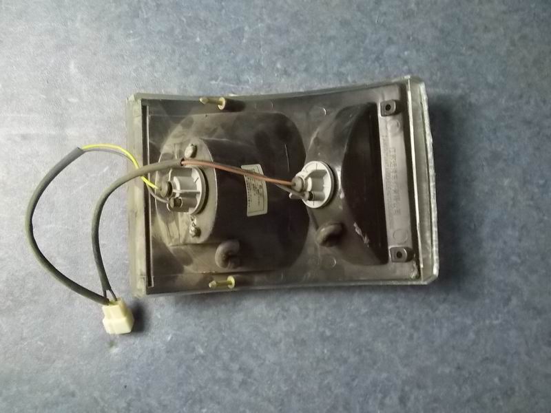 D Headlight (right)-1