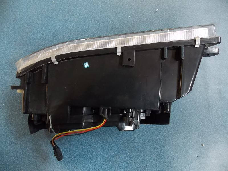 D Right front lamp assembly 6790H *Order on demand