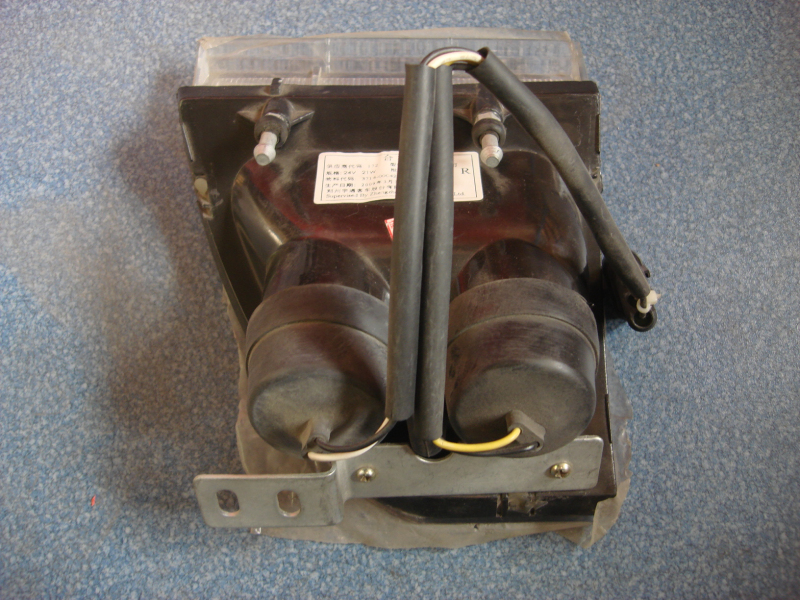 D Right front light assembly 6790H