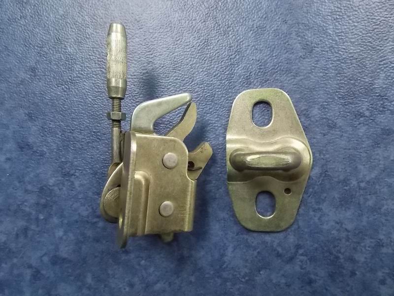 Д 156 тип корпуса замка левый (для фар)