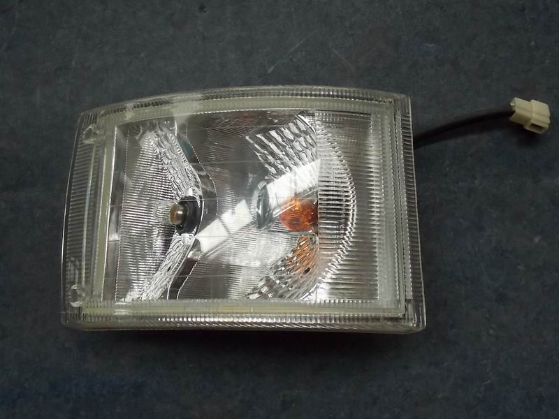 D Front turn signal; WGQ421-1Z; 24V-1