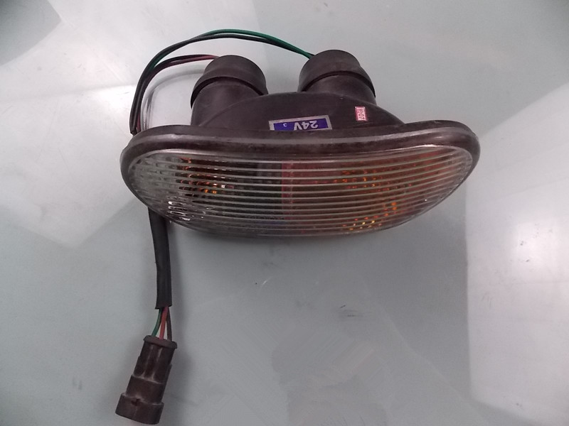 D Right combination front signal light assembly 6104