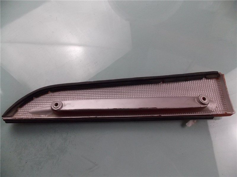 Eyebrow lampshade right 6732D-1