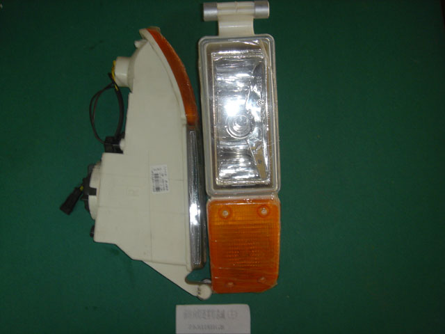 Передняя противотуманная фара WG 486 левый-1