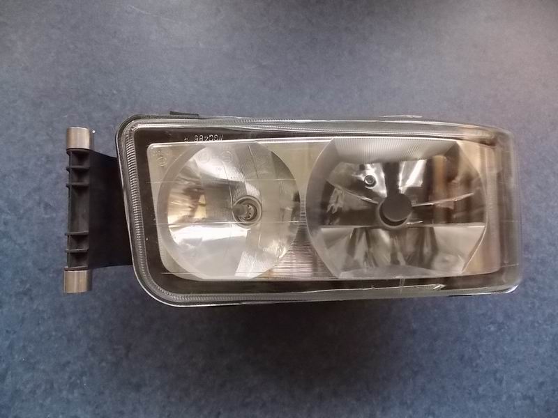 D Right xenon headlight (imported by Mann)-1