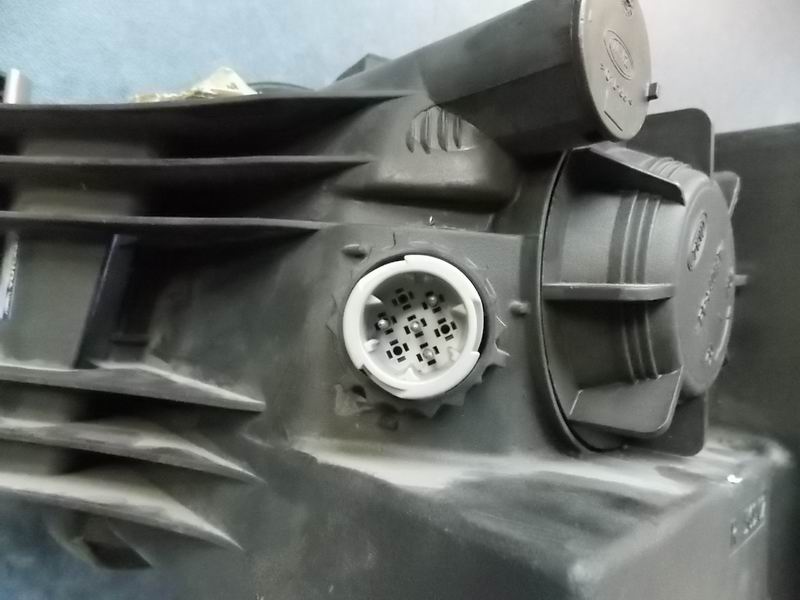 D Right xenon headlight (imported by Mann)-3
