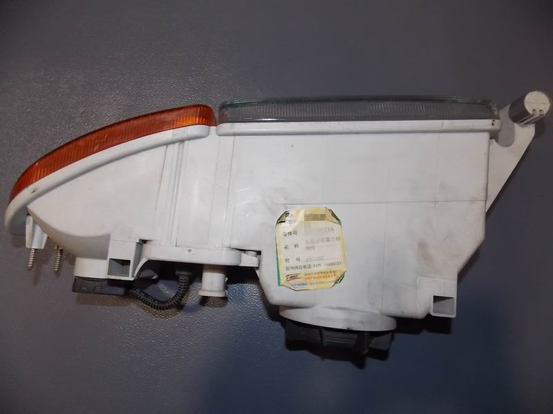 D Right combination front fog light turn signal (imported by Man)