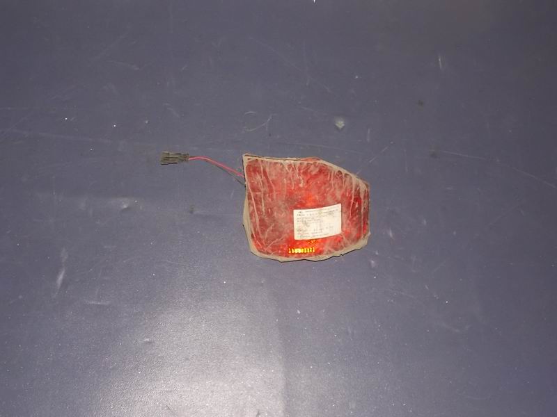 D (Инвентаризация производителя) Левый комбинированный задний фонарь