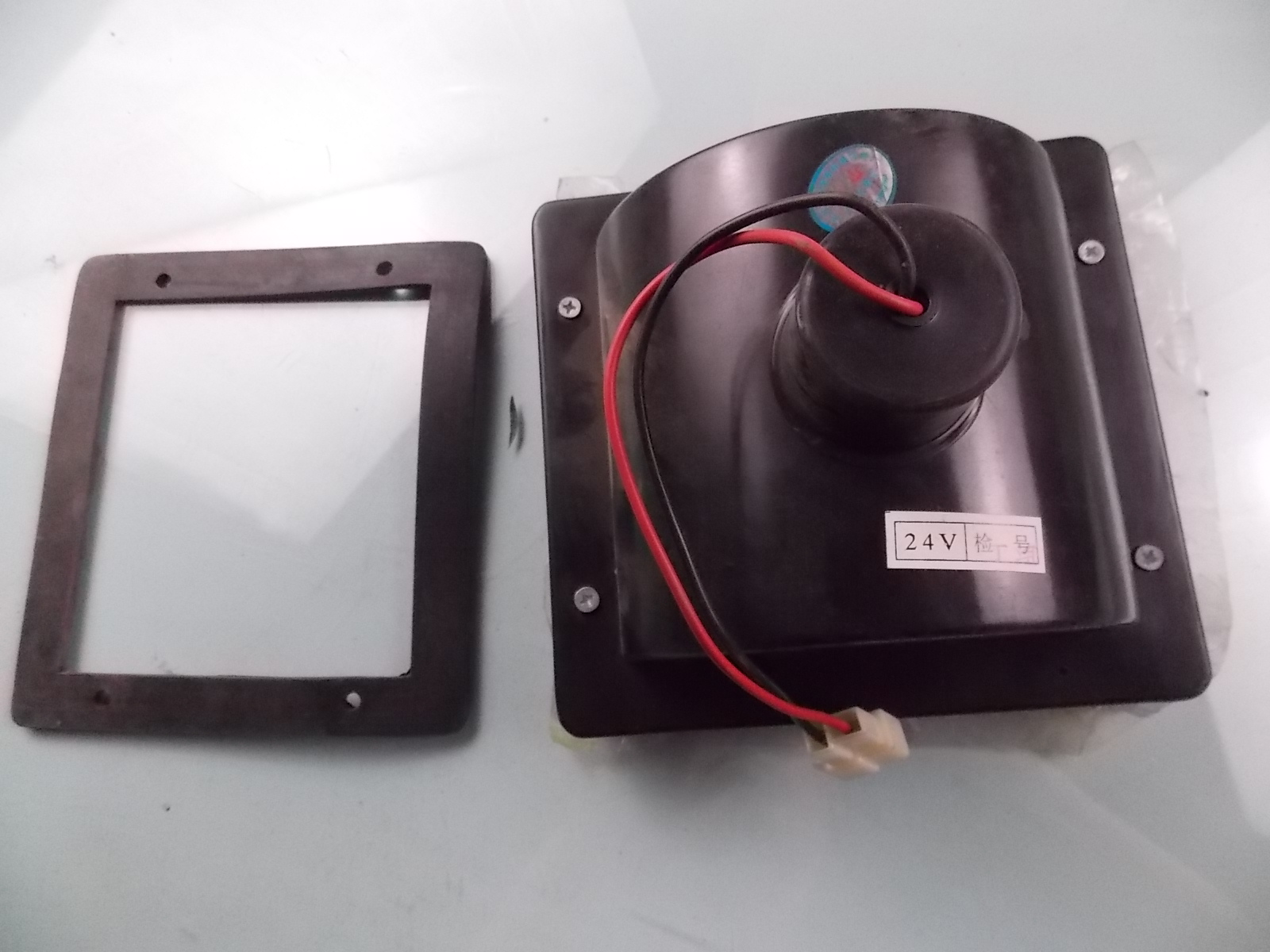 D Красный задний фонарь Задний противотуманный фонарь Совмещенный инвентарь 6374D-1-24V-2