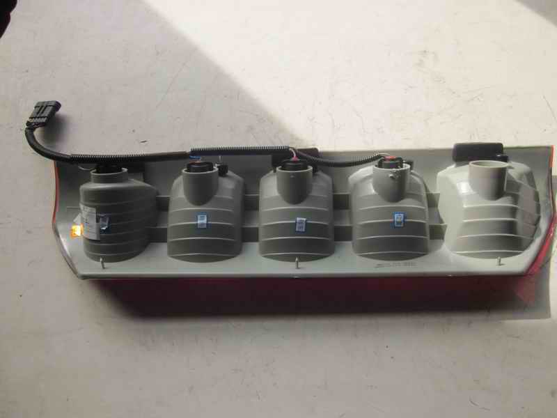 Левый комбинированный задний фонарь в сборе (HC- 680X180-2L )