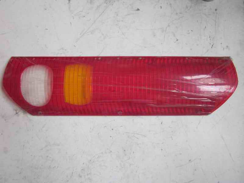 Правый комбинированный абажур заднего заднего фонаря (HC- 680X180-2R )