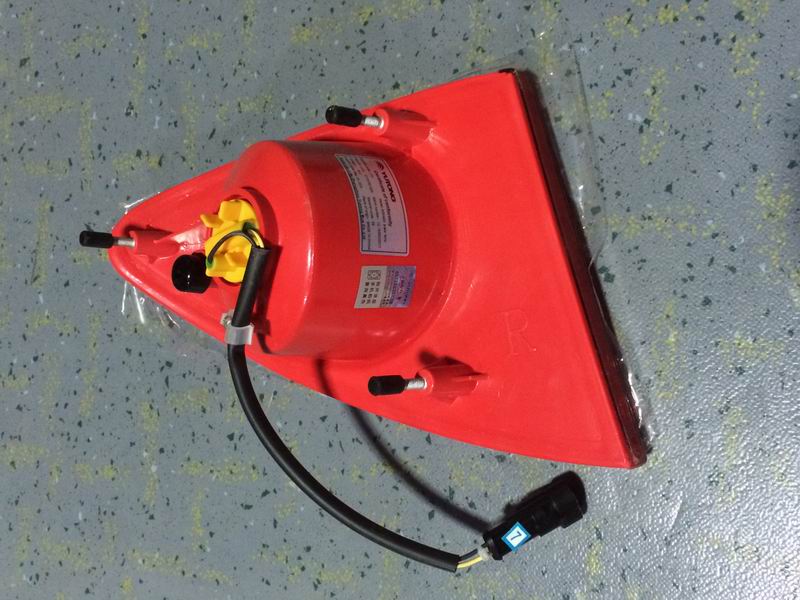 Стоп-сигнал WGH 483 ЗК 6860H Правая сторона-1