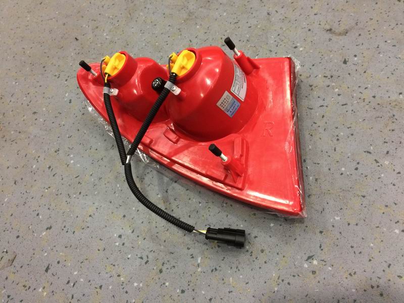 Reverse turn combination light, WGH483, light bulb, right side-1