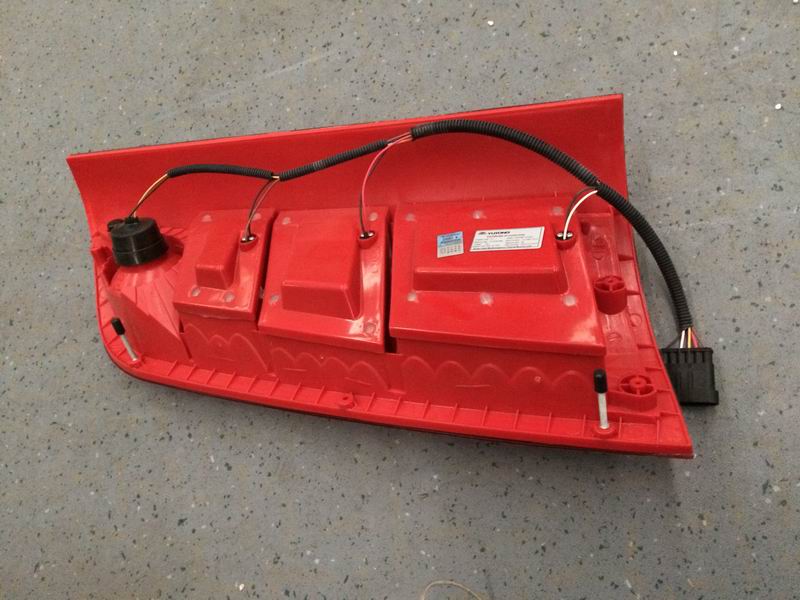 组合后尾灯 WGH486 左侧-1