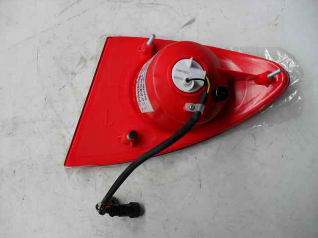 Brake light WGH483 ZK6831HG with rear light on the left