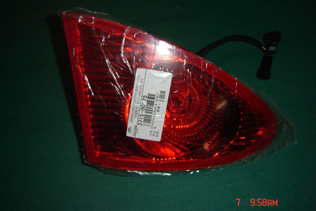 Brake light WGH483 ZK6831HG with rear light on the left-3