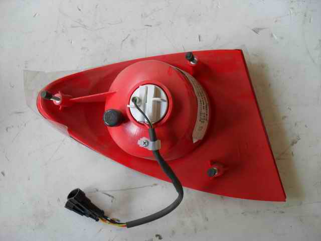 Стоп-сигнал WGH 483 ЗК 6831HG Правая сторона включает задний фонарь-1