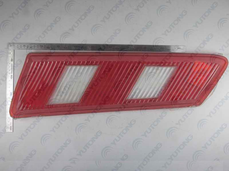 Right rear taillight lampshade 6737D-1