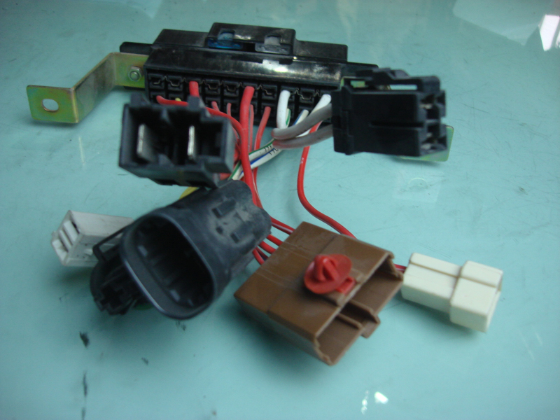 D Ten-way Fuse Box (Beijing Class III CAN)-2