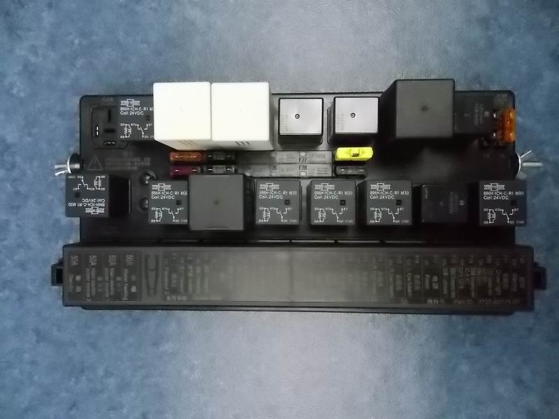 Central electrical box, 31, overseas bus, Chinese and English