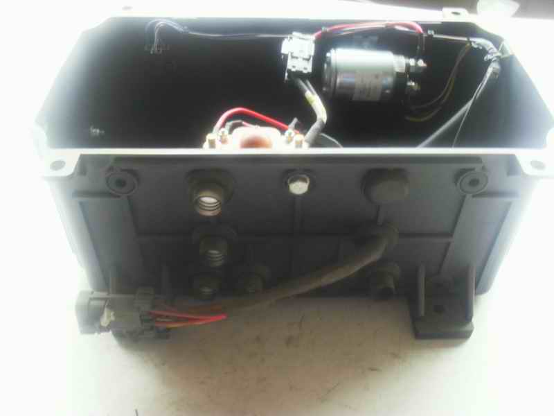 D Battery enclosed relay box ZK6100HB Travel