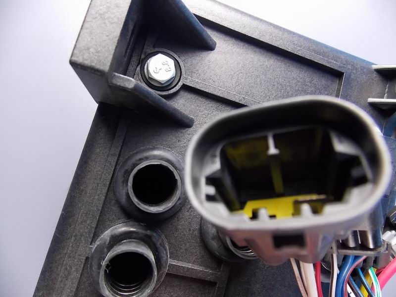 D Enclosed relay box ZK6180HG-2