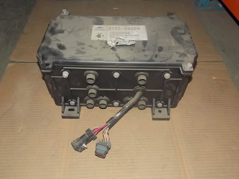 Rear enclosed electrical box ZK6118HGA-1 200A charging-2