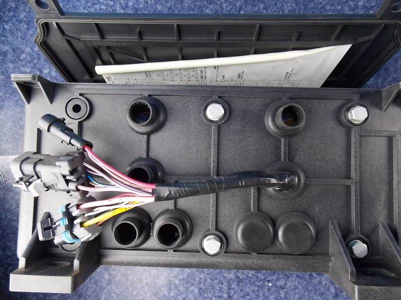D Closed electrical box ZK6128HGV-1
