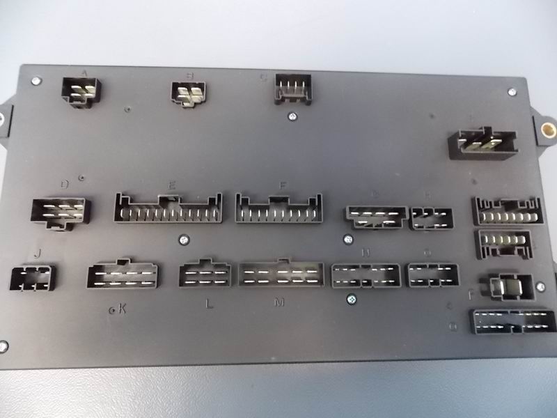 Central electrical box 6859H 47