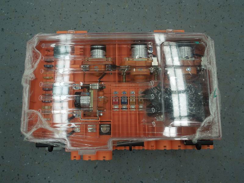 Rear enclosed electrical box, rear bus, 200A, 200A, preheating-1