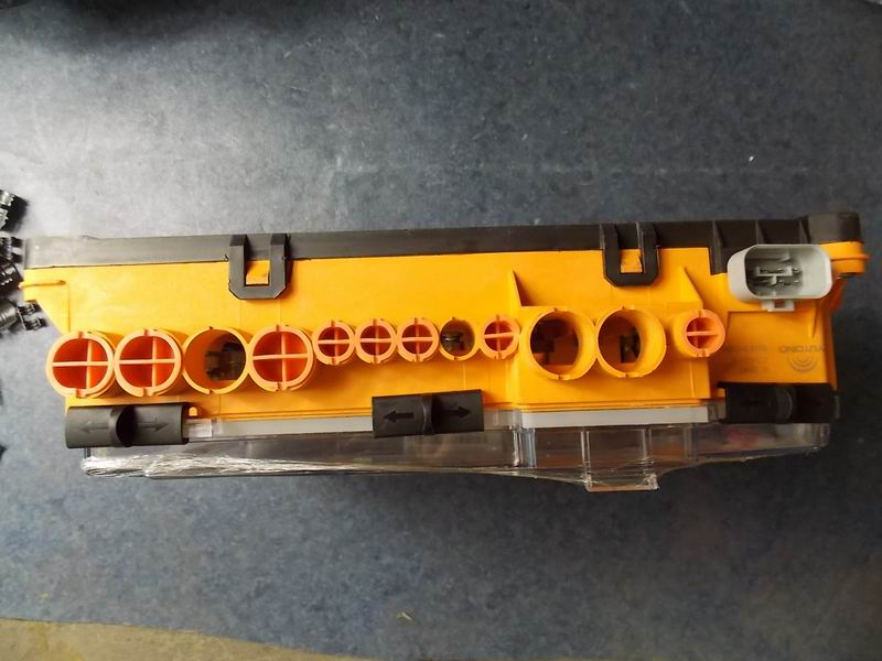 Новый задний закрытый блок реле ZK 6858H-1