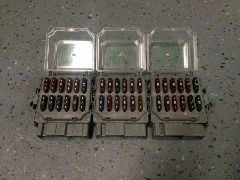 Fuse box ZK6122H 36-way fuse box-3