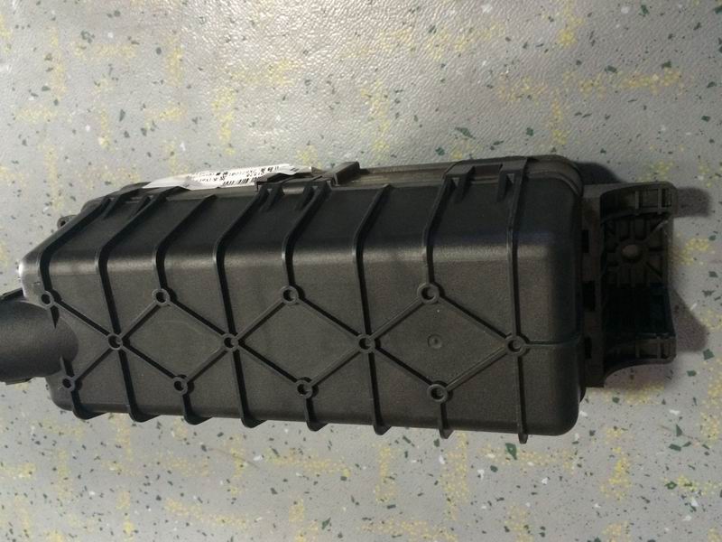 Rear enclosed electrical box, ZK6710-1