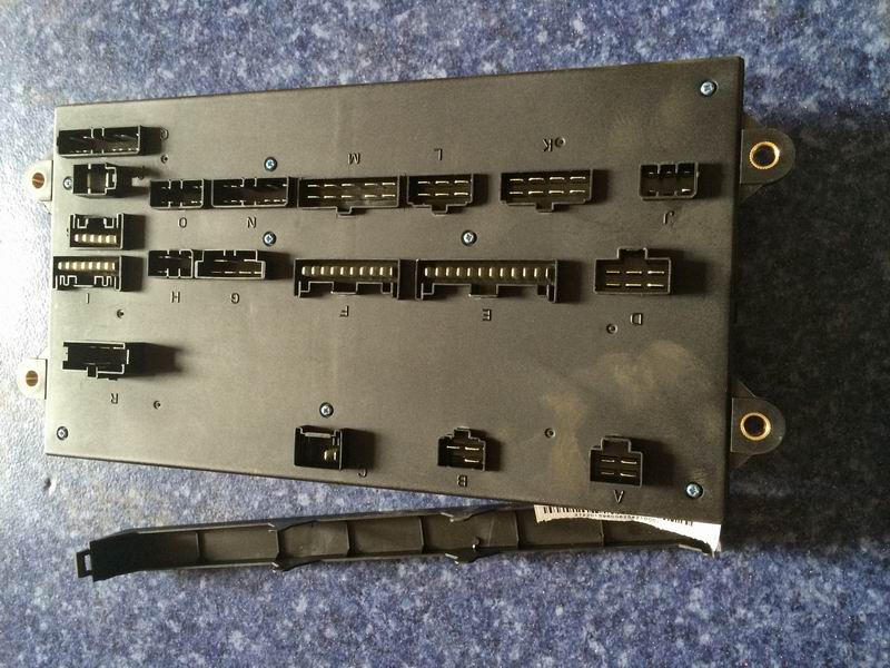 Central electrical box ZK6859H 47-1