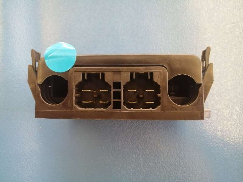 Блок предохранителей BXSH- 08-04 8-way-1