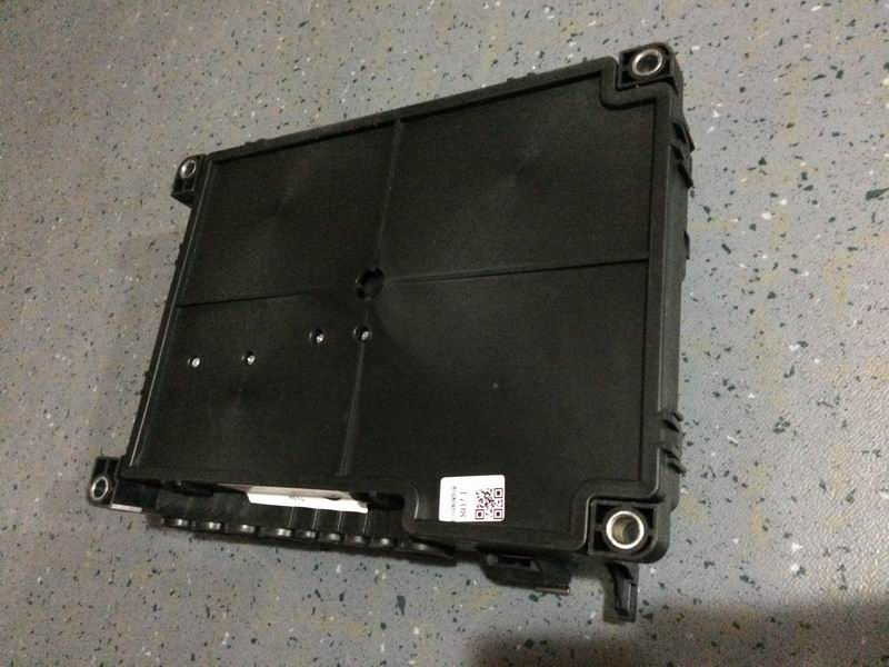 Rear enclosed electrical box, rear highway, 150A, 125A, no preheating