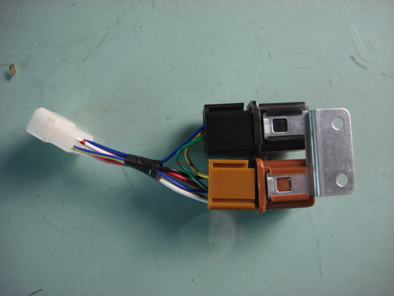 Headlight relay-1