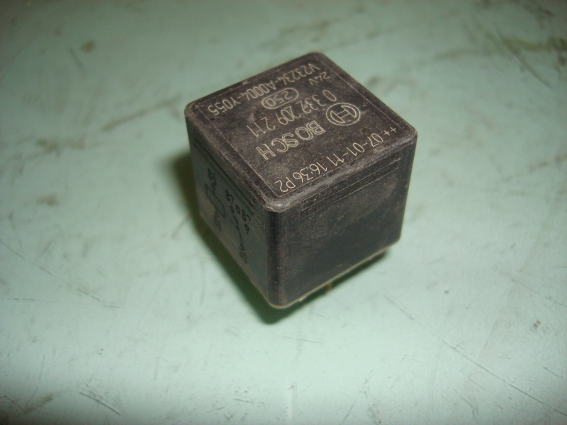D Bosch Relay 0 332 209 211-2