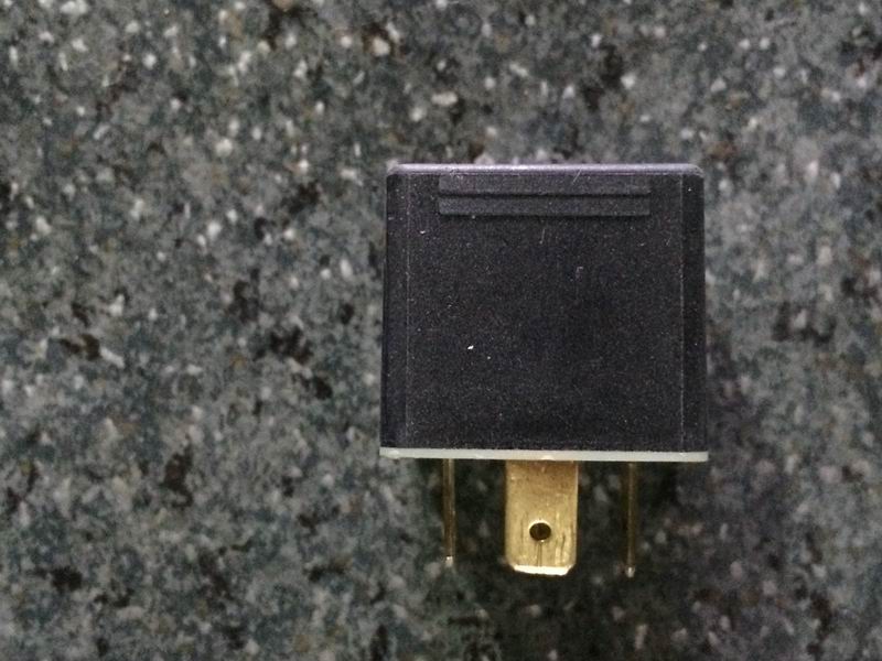 Реле 0 333 009 002 24V 150A Бош