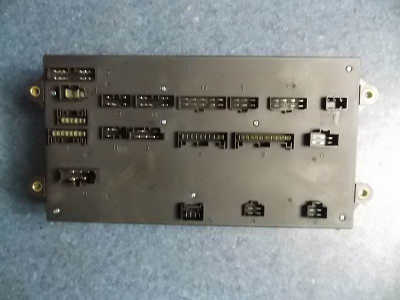 D Automobile electrical box assembly 6118HB-1