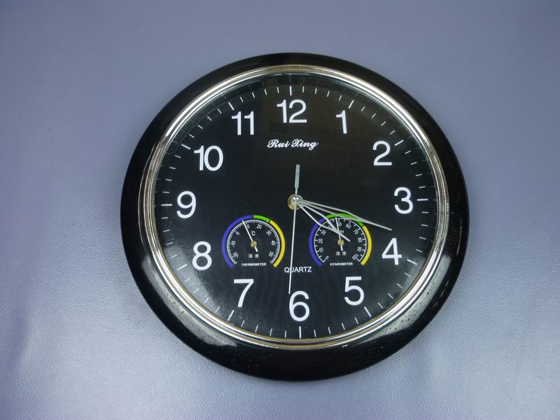 Quartz clock (including temperature/hygrometer)-1