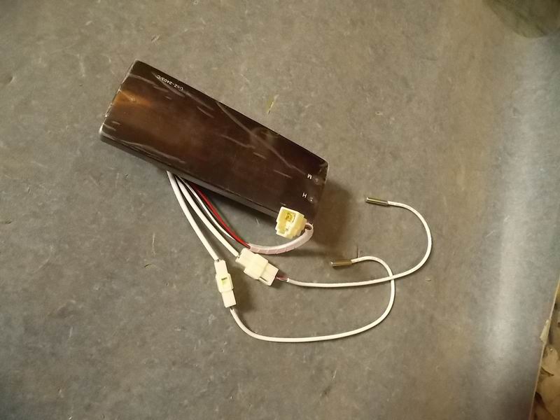 D Two-color dual-temperature electronic clock; DSZ-2403/CXII 2HZKYWS-1