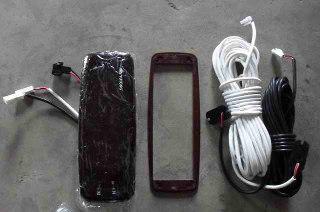 Electronic clock, time + double temperature display