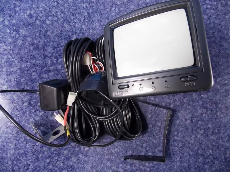 D Сойдите и поверните монитор GSA задним ходом. 524