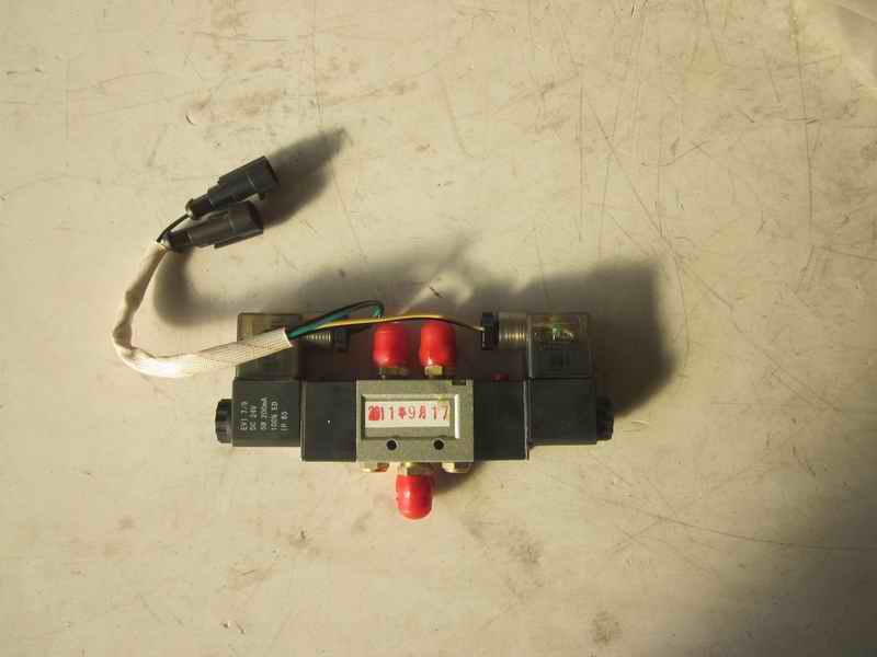 D Solenoid valve; with waterproof plug-in and muffler-1