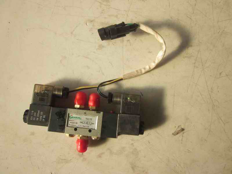 D Solenoid valve; with waterproof plug-in and muffler