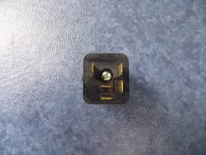 D 25230 R8201-2