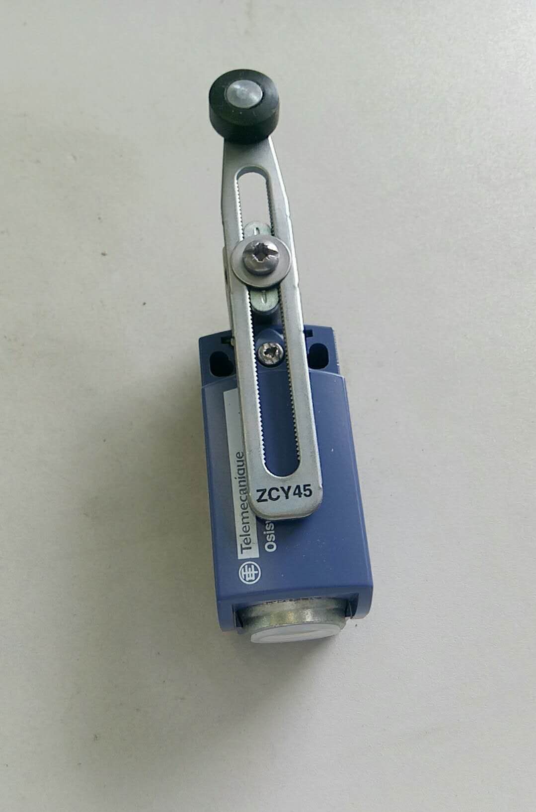 Limit switch XCKD2145P16-1