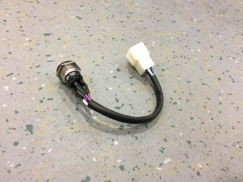 Кнопочный выключатель, выключатель освещения салона-1