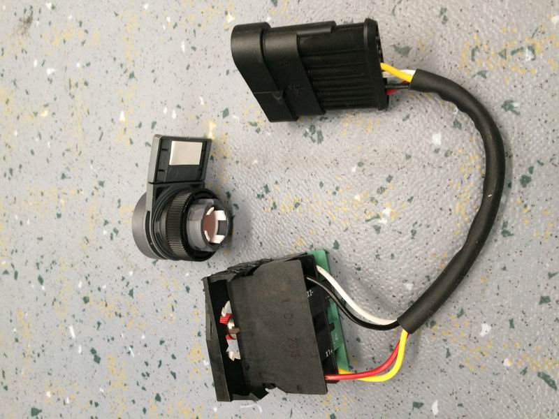 Кнопочный переключатель, круглый красный переключатель на передней двери пассажирской двери-1